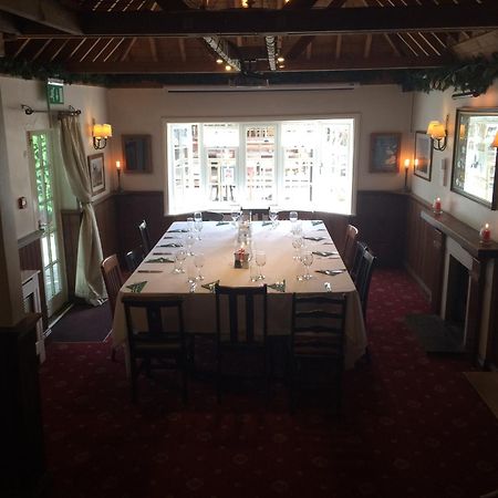 The Wheatsheaf Inn Cuckfield Exteriör bild