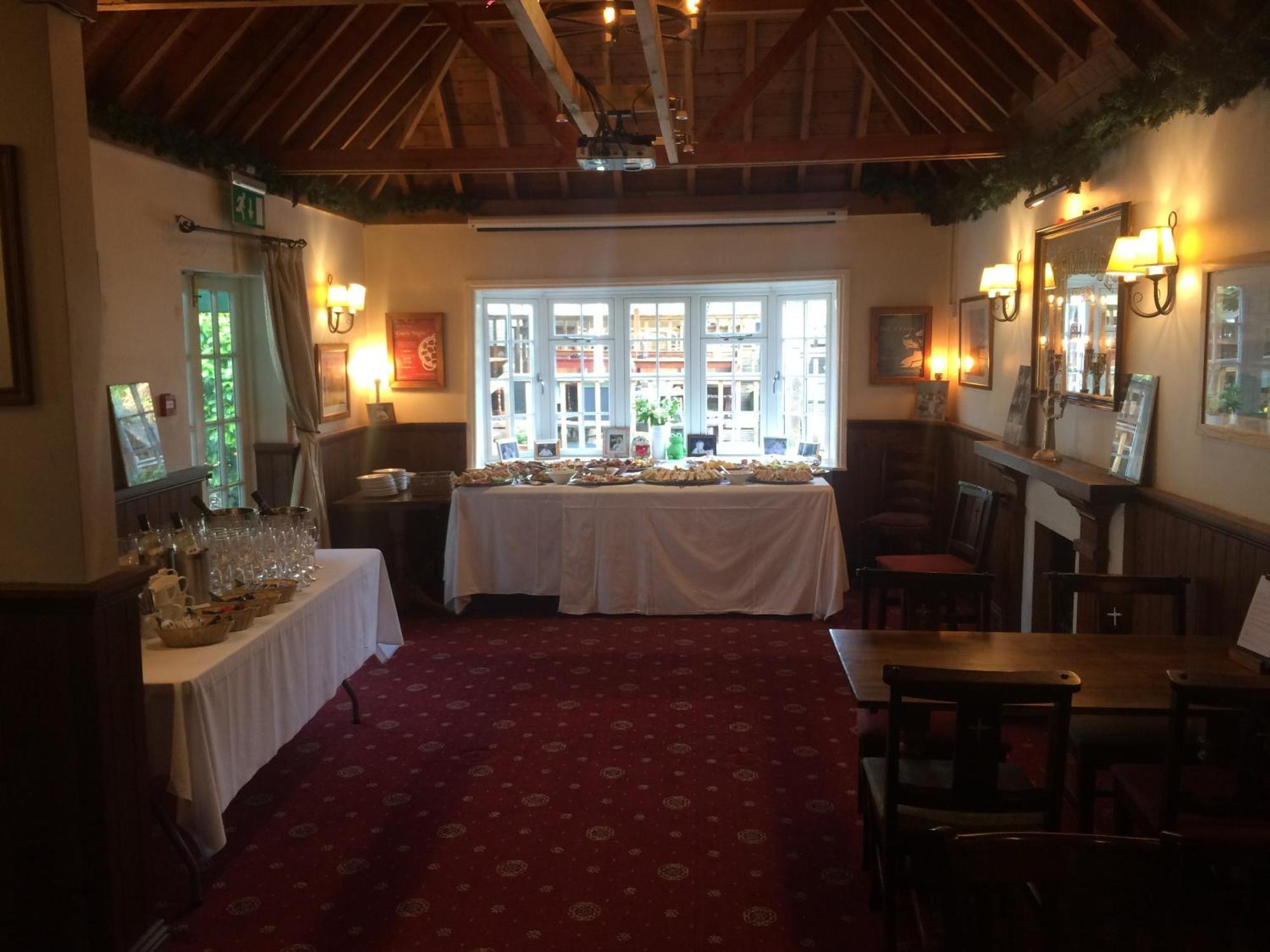 The Wheatsheaf Inn Cuckfield Exteriör bild